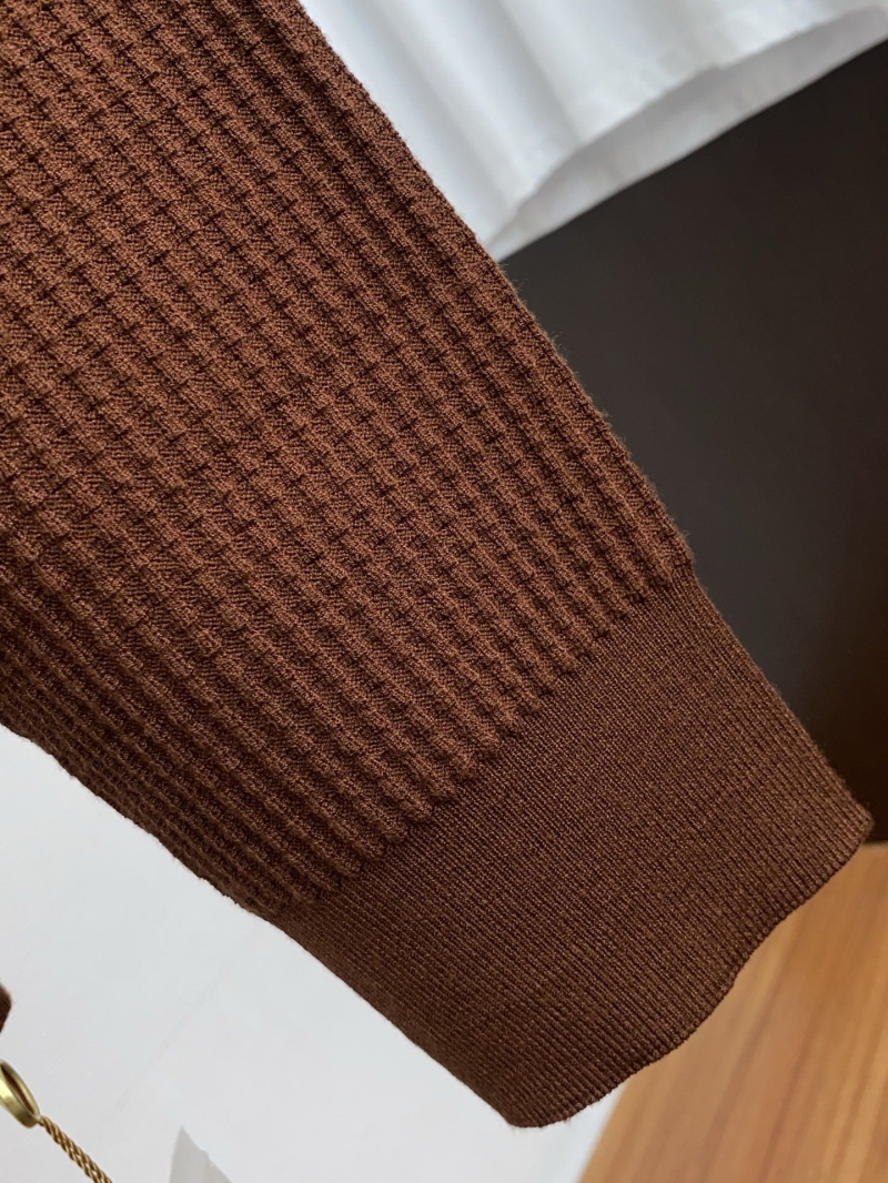 L0r0 P1ana sweater